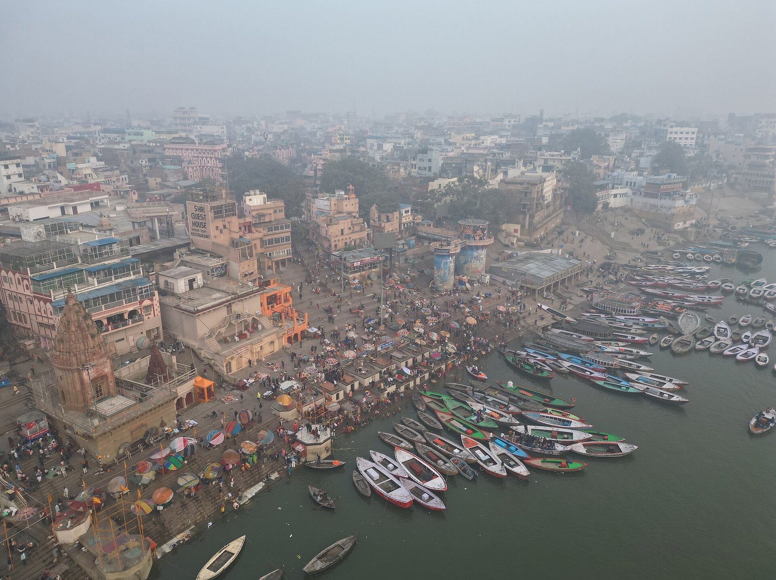 Dasaswamedh ghat-varanasi india-andres larin